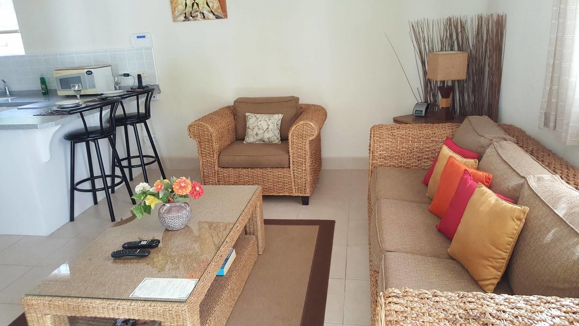 Shades Apartment *