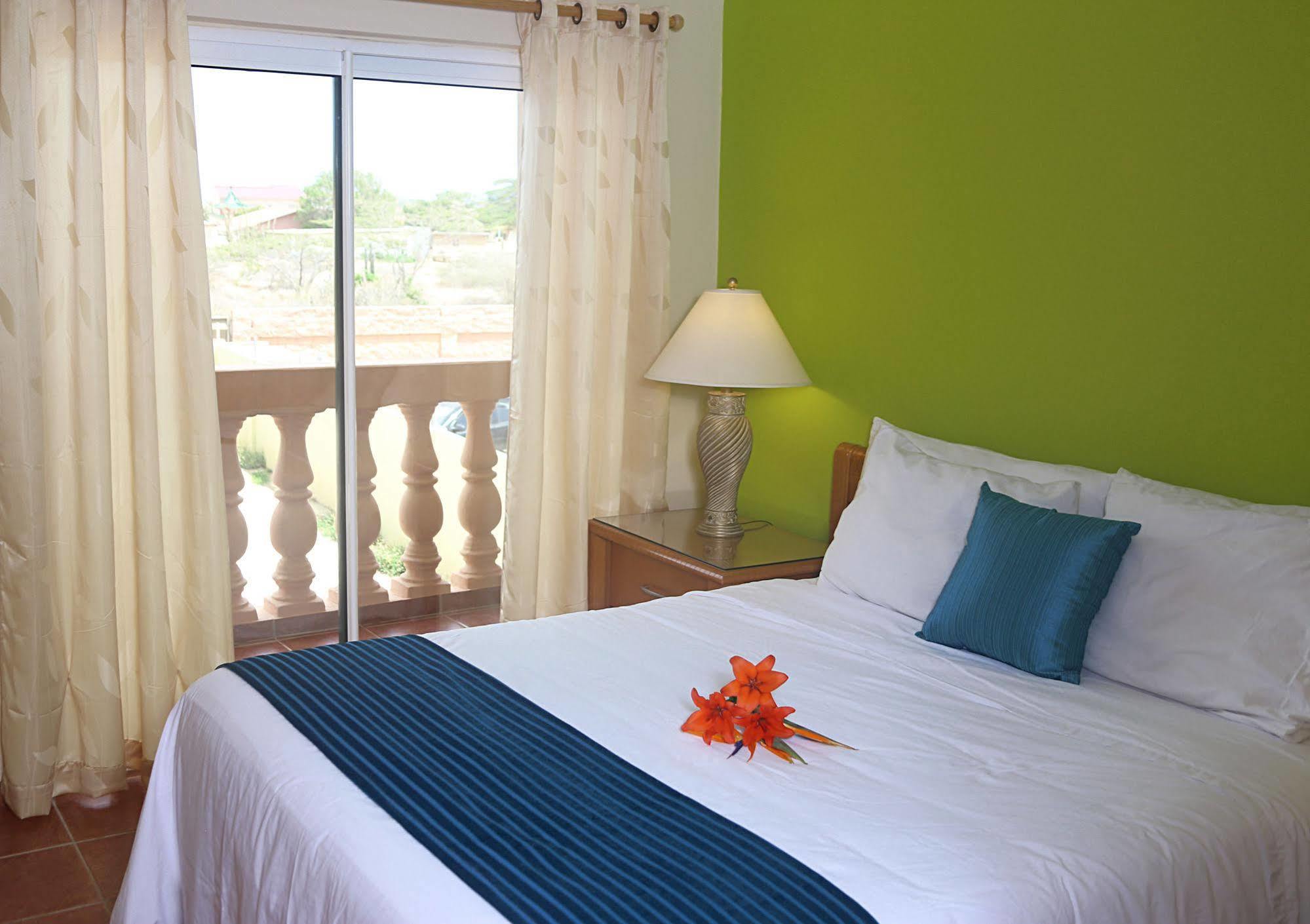 Punto Di Oro Aparthotel 2*