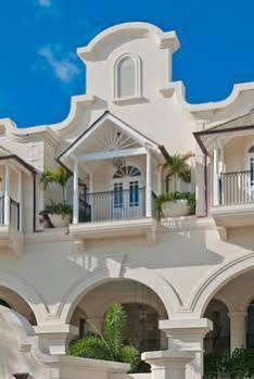 Port Ferdinand Luxury And Residences 4*