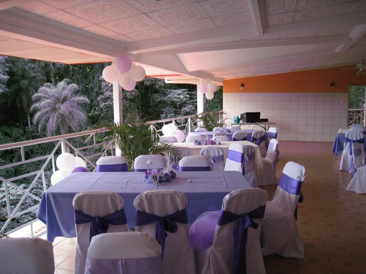 Hotel Alicia's Palace Port of Spain