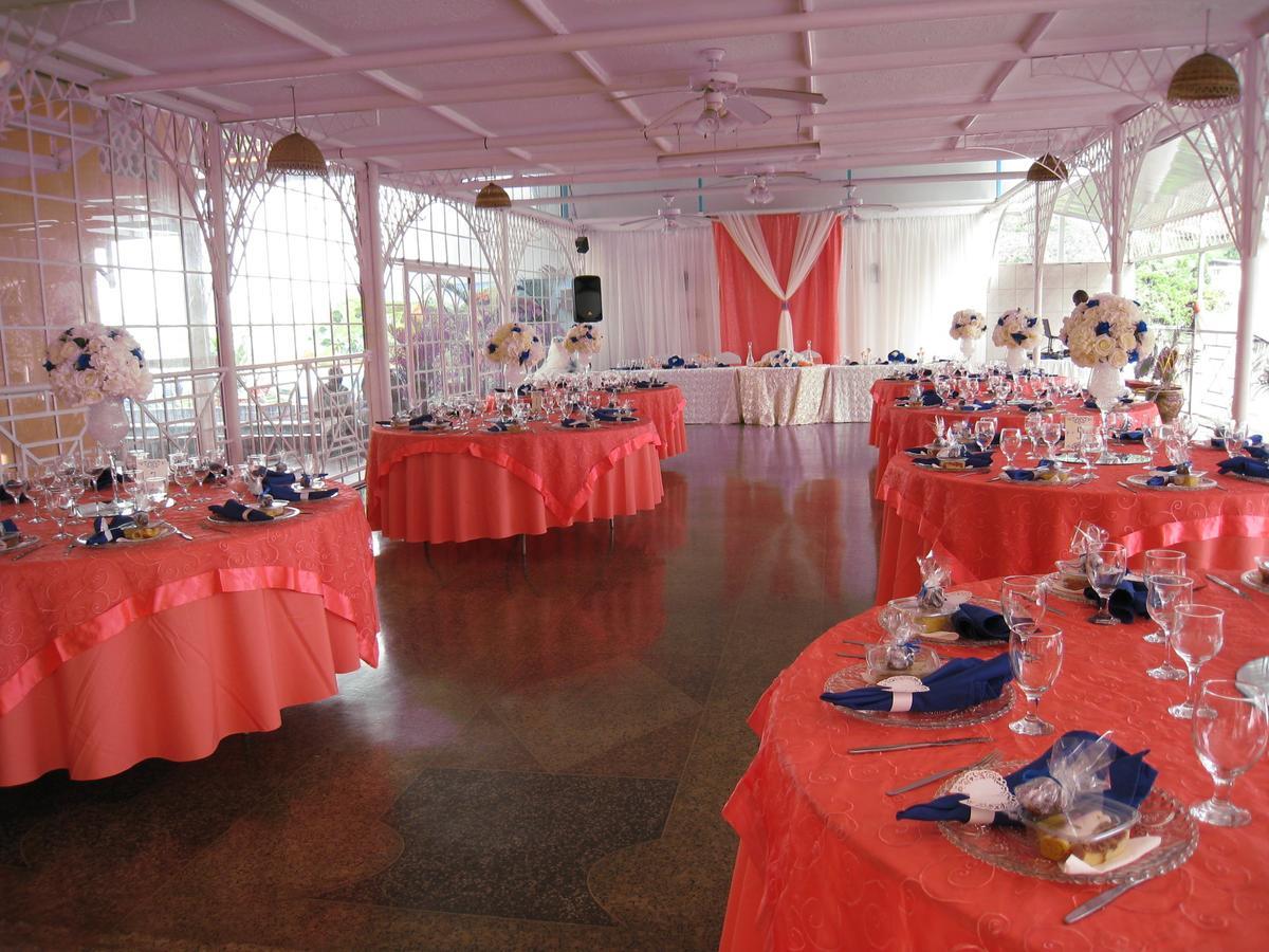 Alicia's Palace Hotel