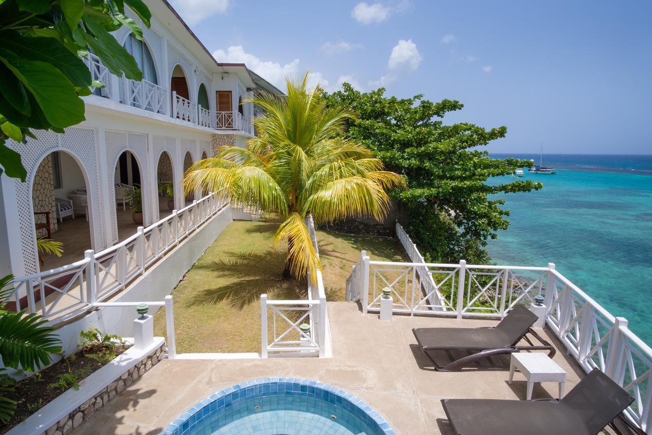 Hibiscus Hotel