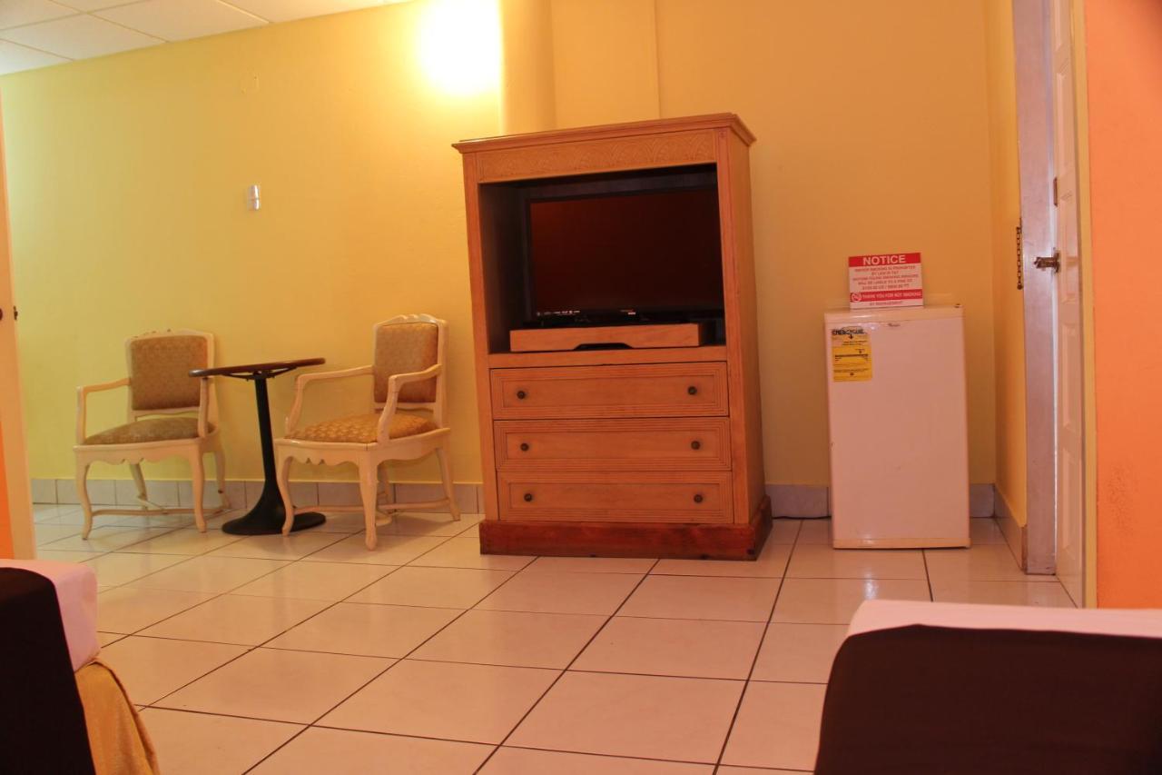 Hotel Alicia's Palace *