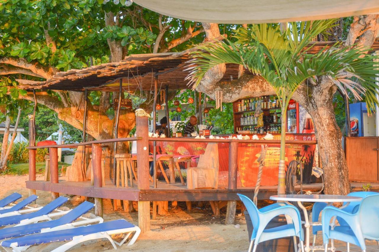 Kaz Kreol Ocho Rios