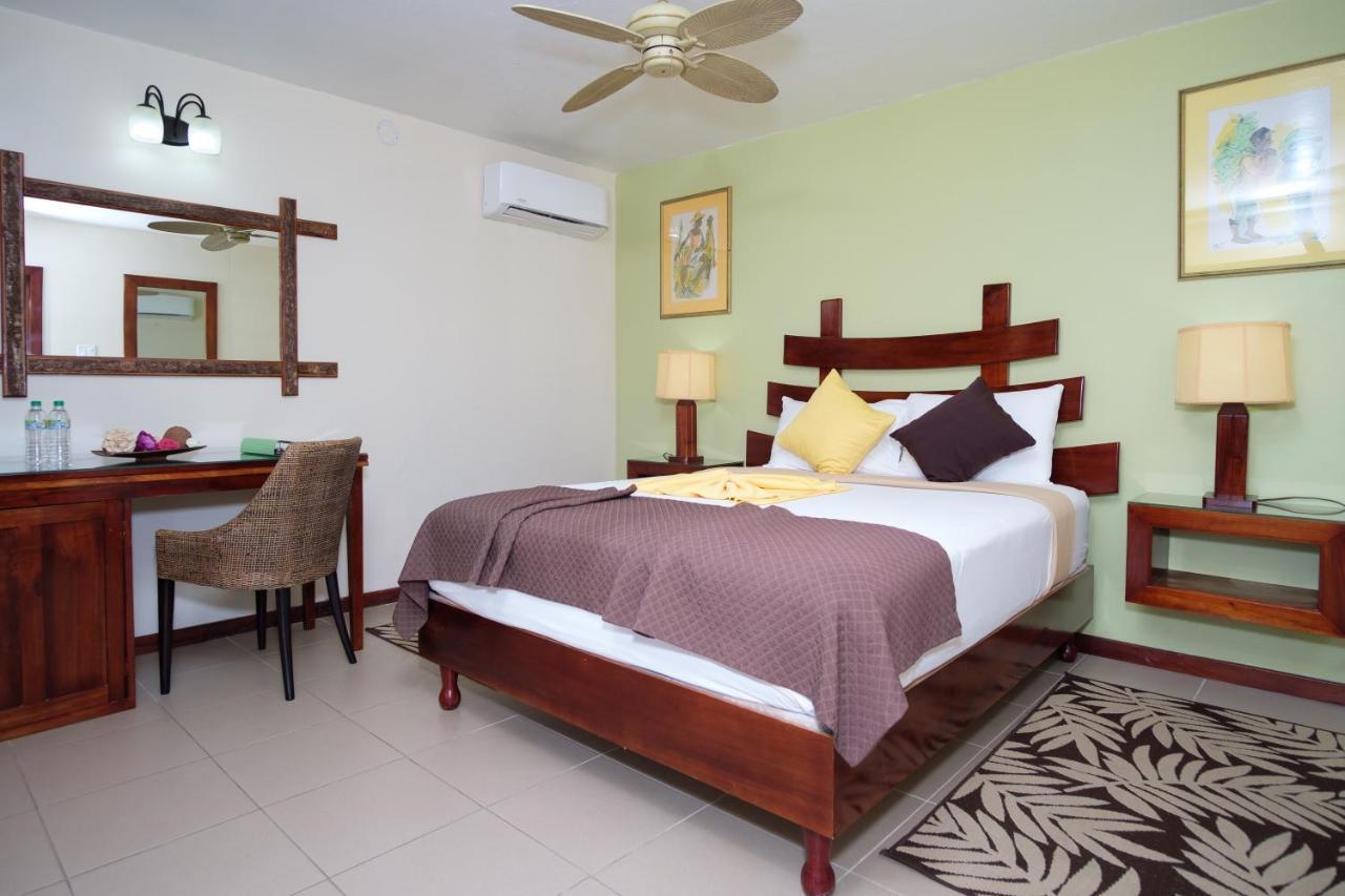 Hibiscus Hotel