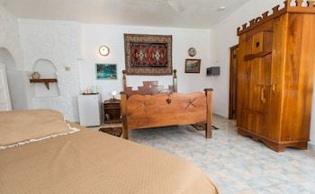 Blue Cave Castles Hotel 3*