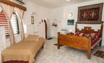 Blue Cave Castles Hotel 3*
