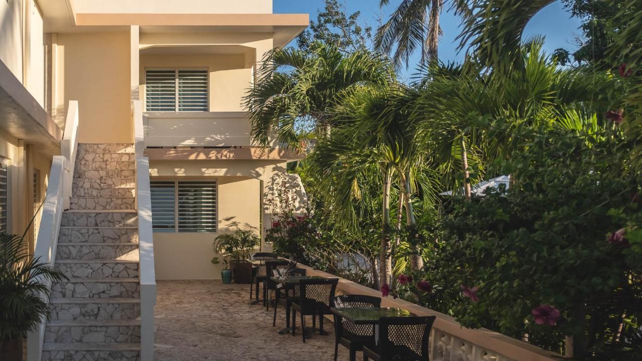 Malecon House 4*