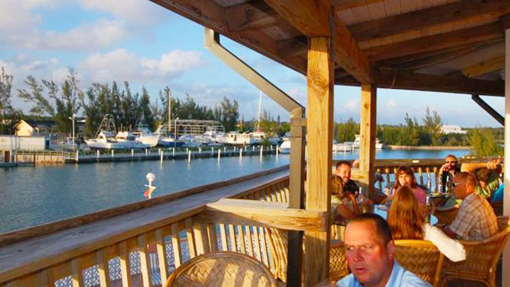 Running Mon Sunrise & Marina Resort