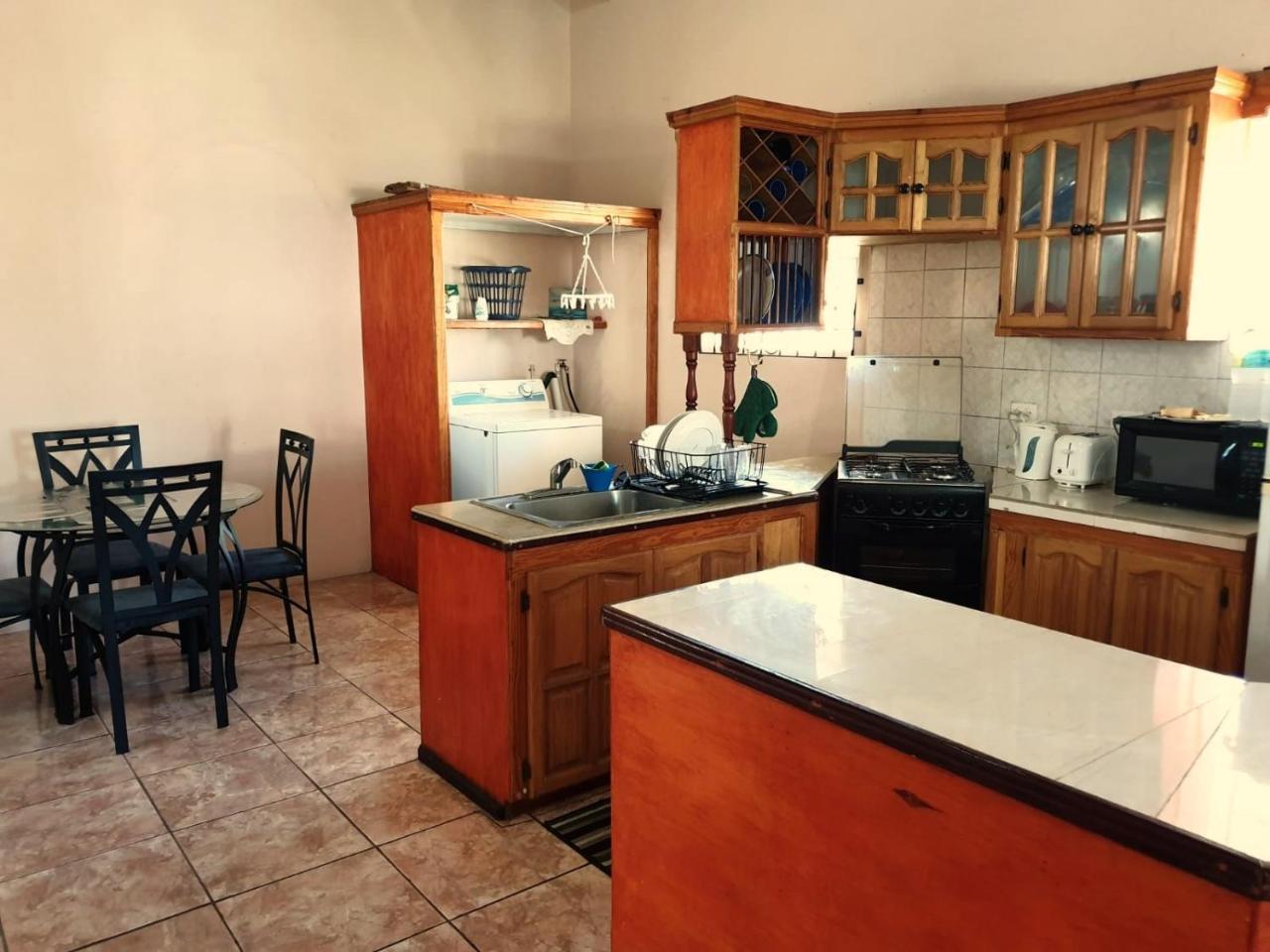 Nicolodge Apartment Christ Church