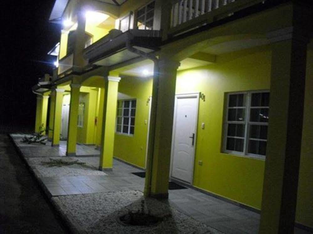 Village 2* Piarco