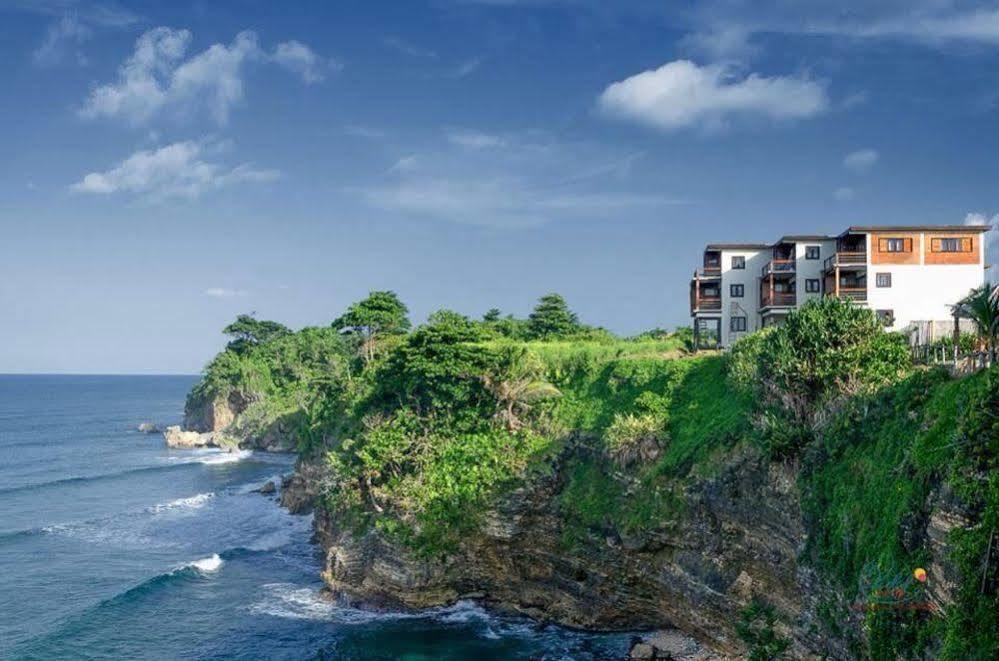 The Sea Cliff &