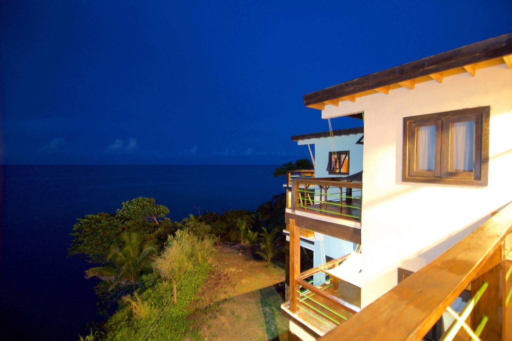 The Sea Cliff & 4*