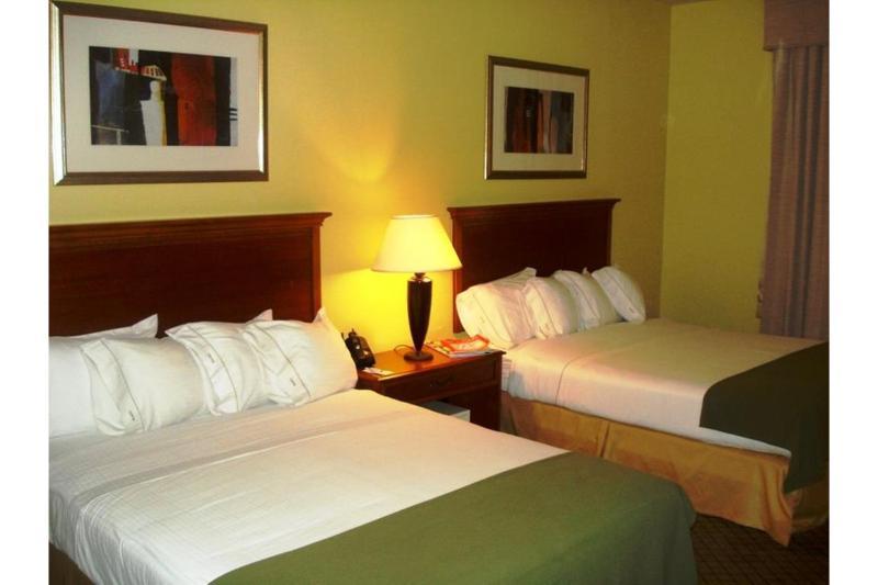 Express Trincity By Ihg Piarco