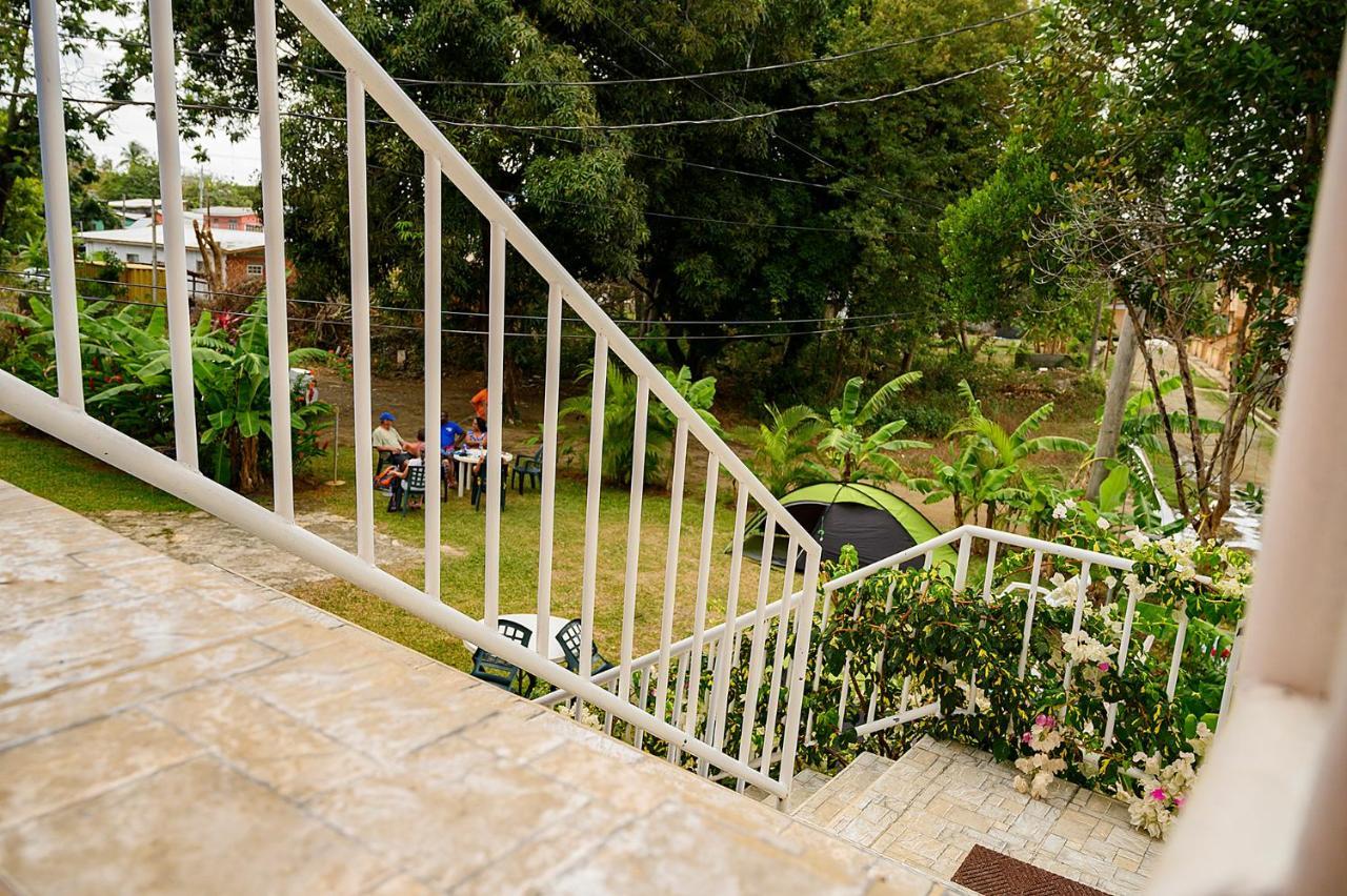 Fish Tobago Hostel *