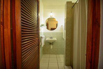 Hibiscus Hotel Ocho Rios