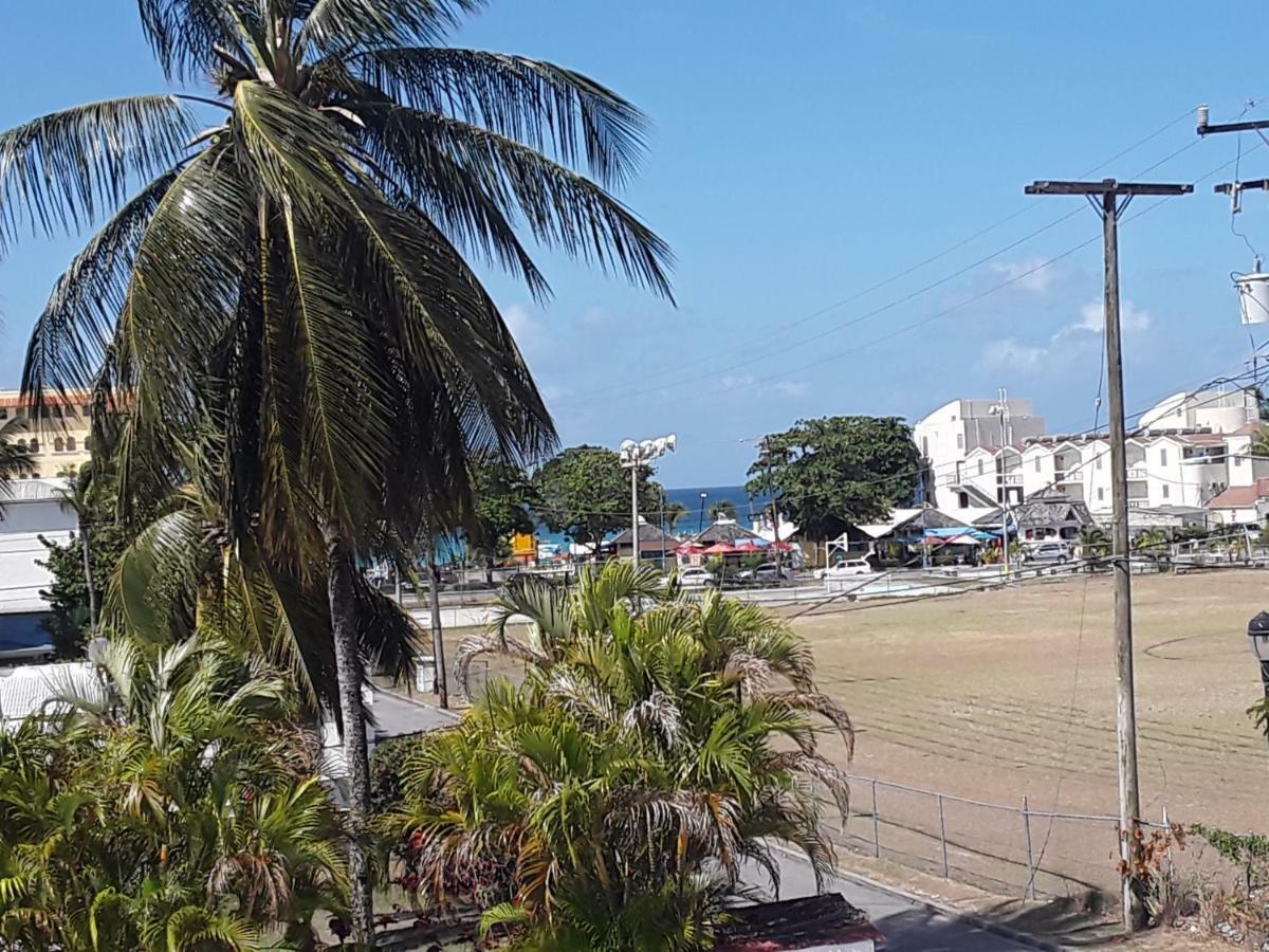 Carib Blue Apartment Oistins