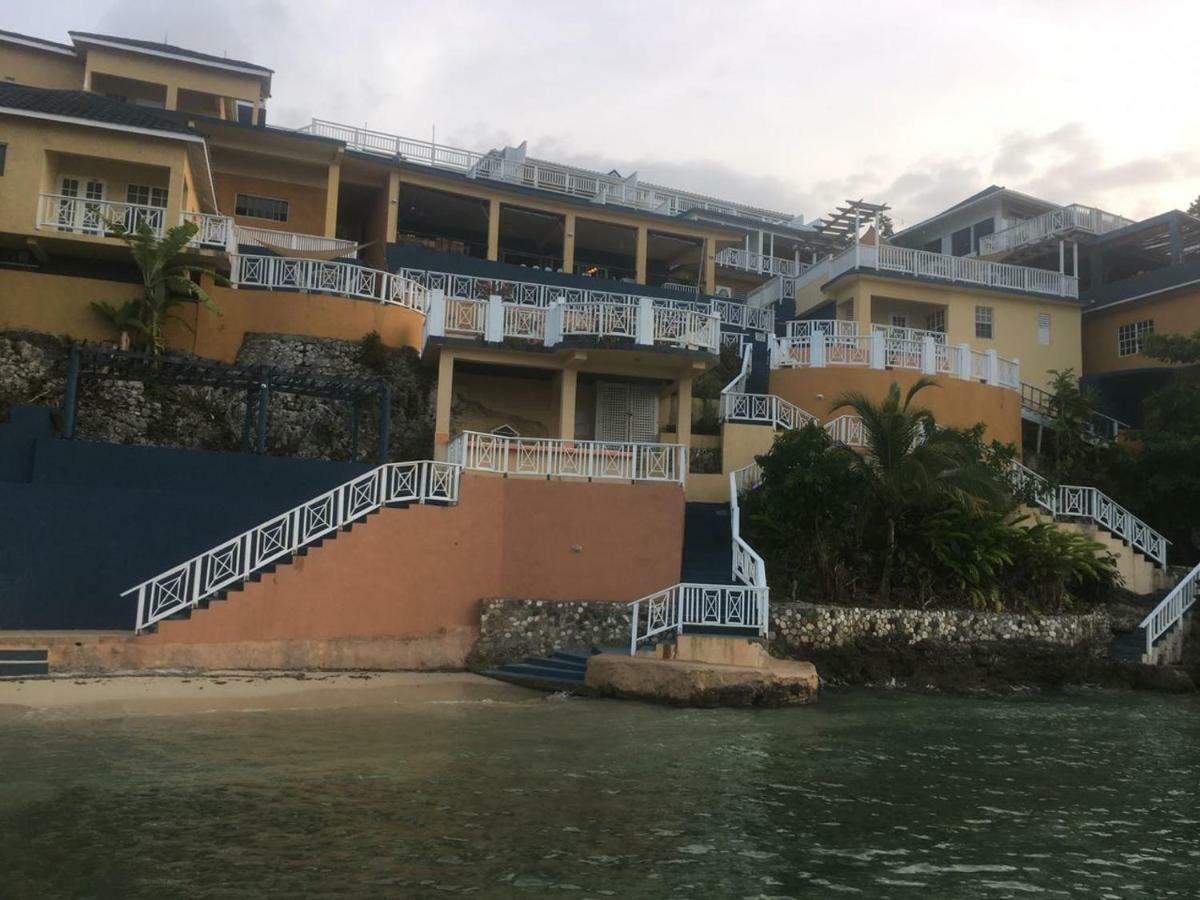 Moxons Club Hotel Boscobel