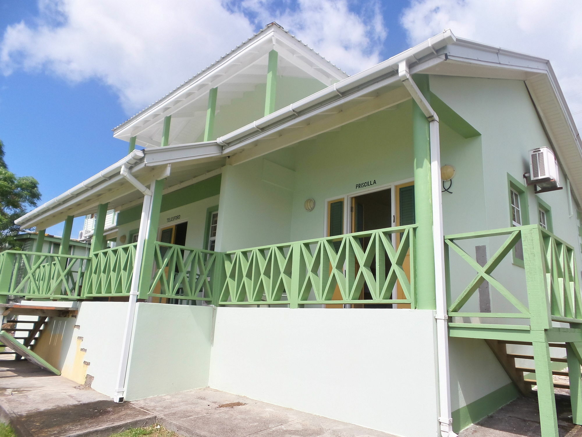 Capt. Harris Apartment *