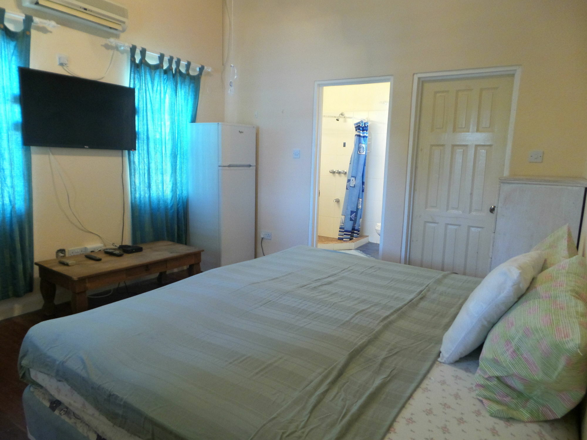 Capt. Harris Apartment *