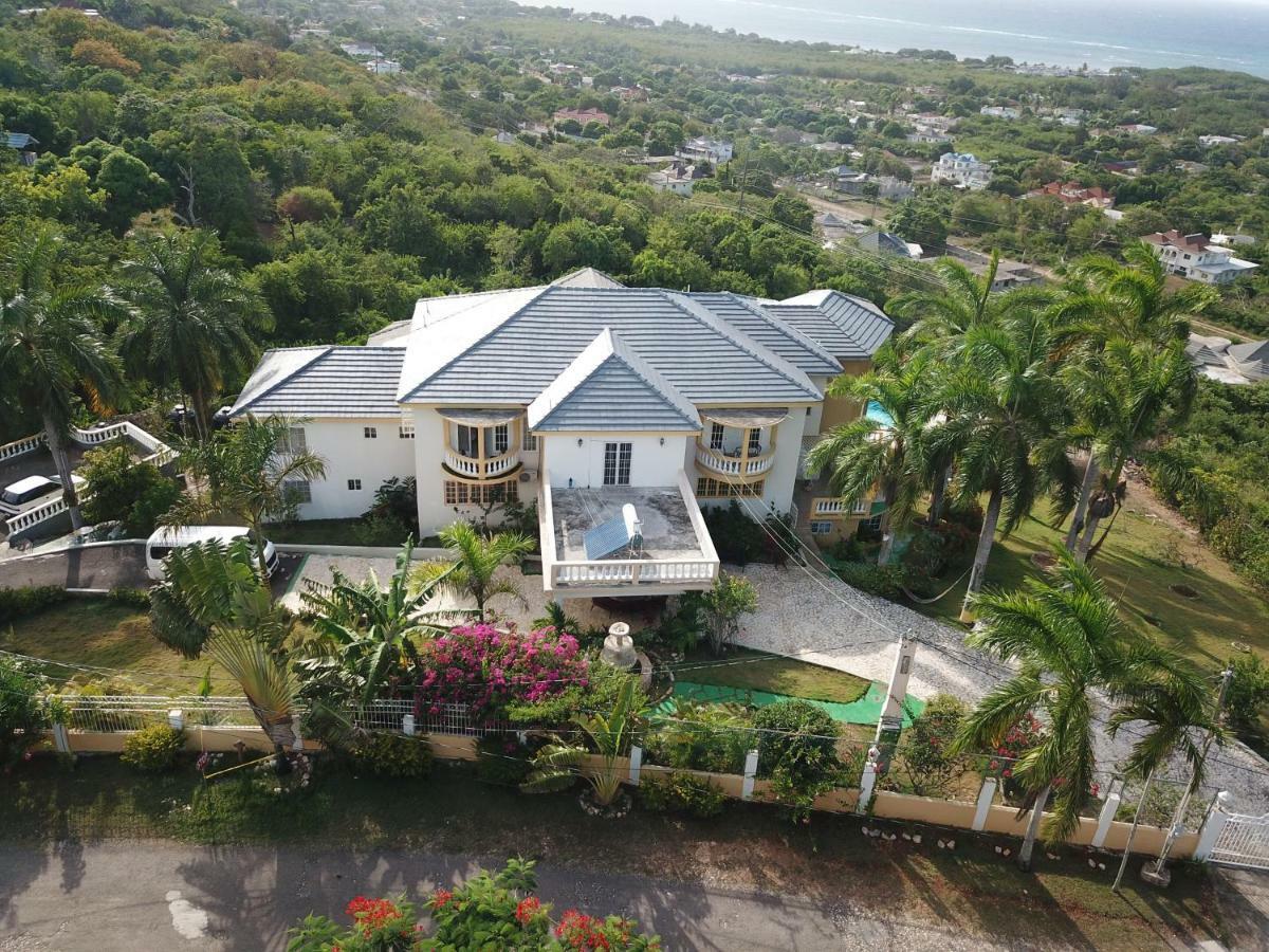 Emerald View 3*