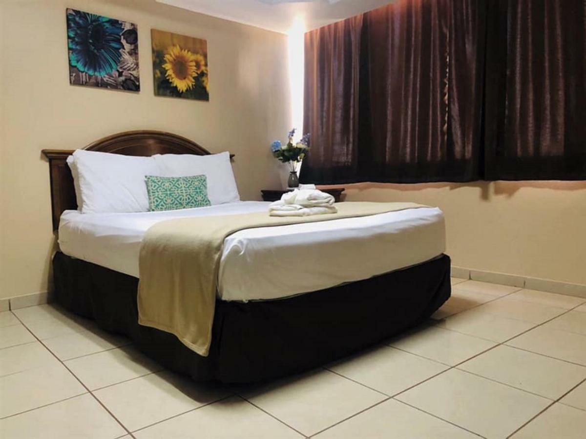 Arecibo Inn 2*