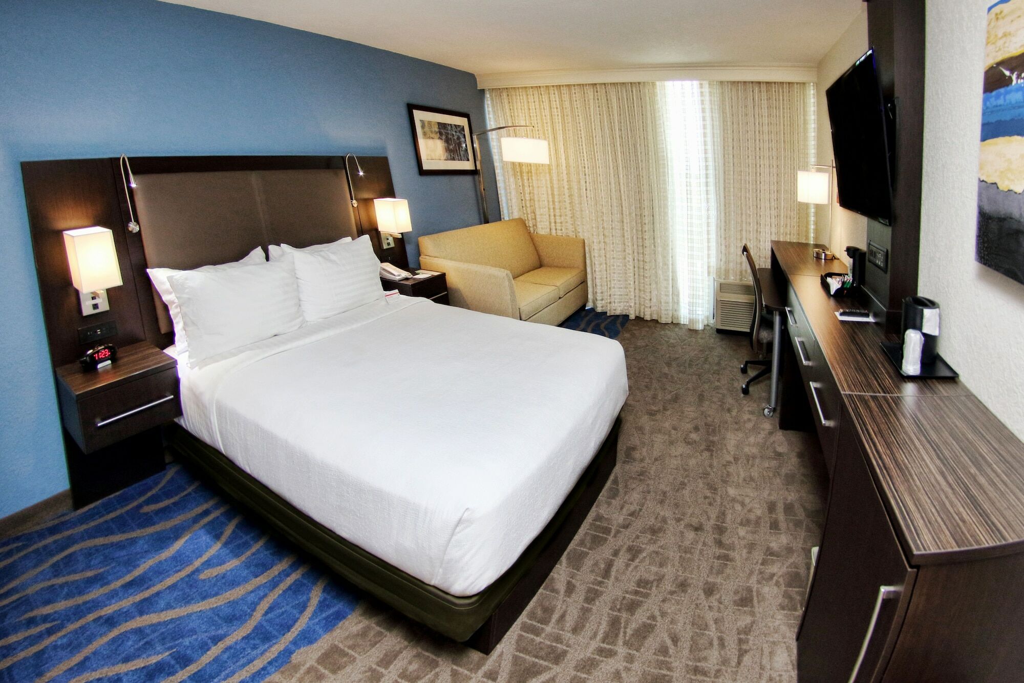 Holiday & Tropical Casino By Ihg