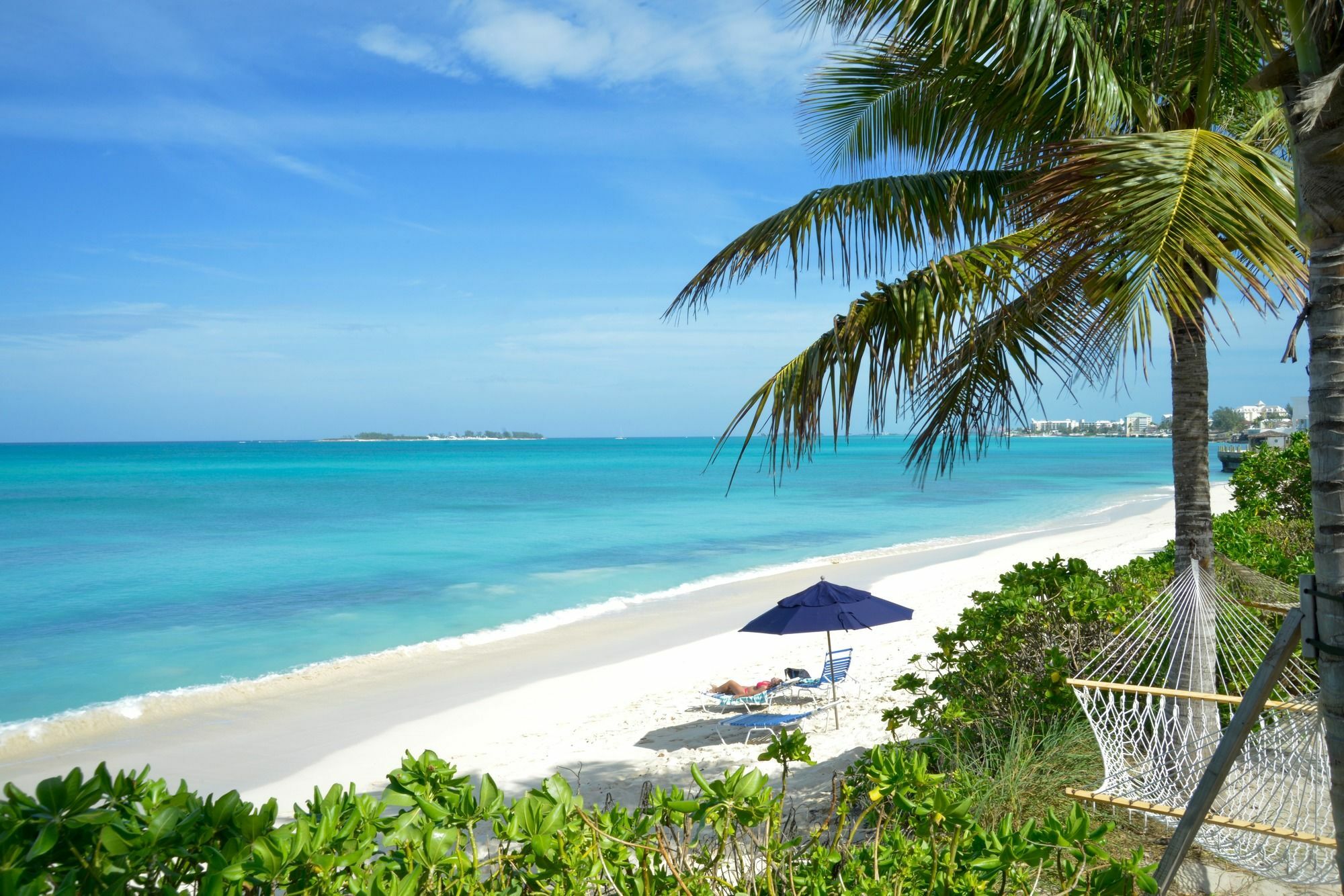 Sandyport Beach Resort 4*