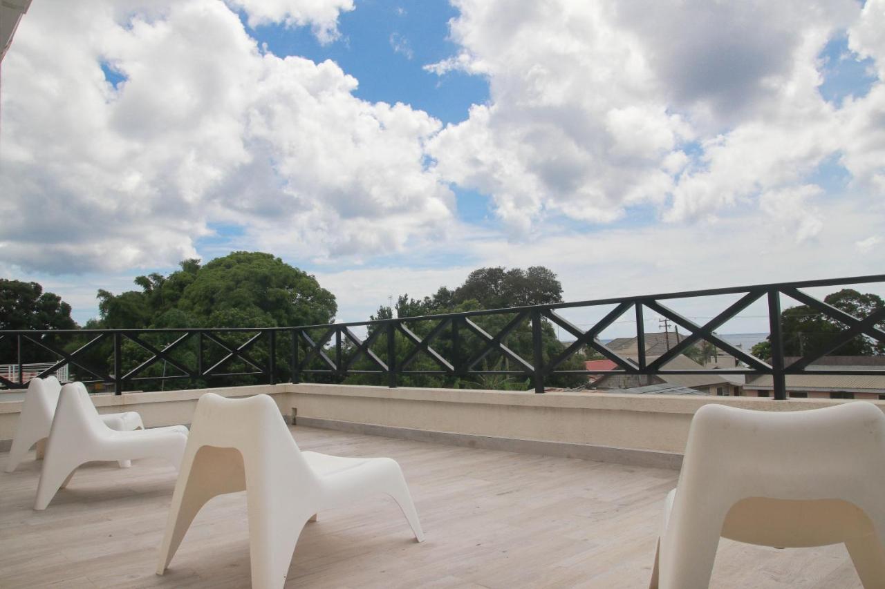 Lush Life Villa Saint James