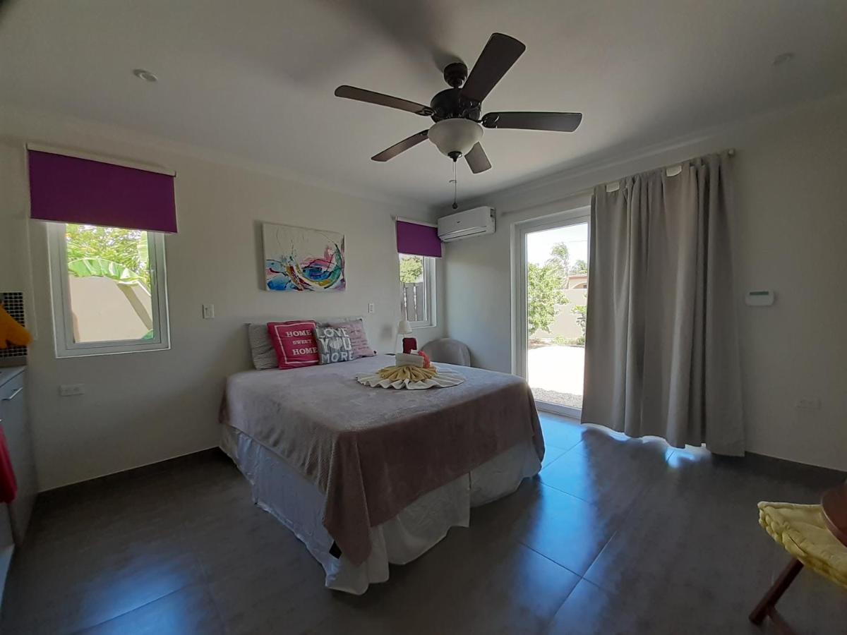 Mirhar Studio Apartment Savaneta