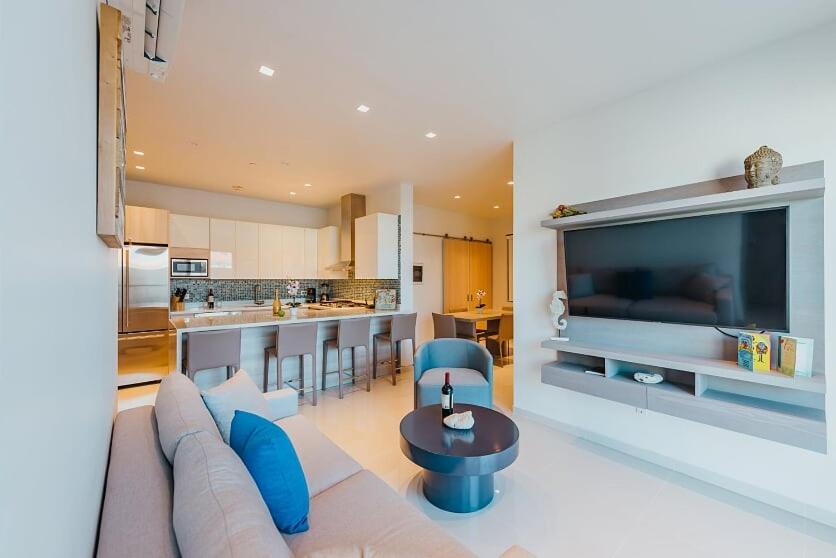 Waykiri Apartment *