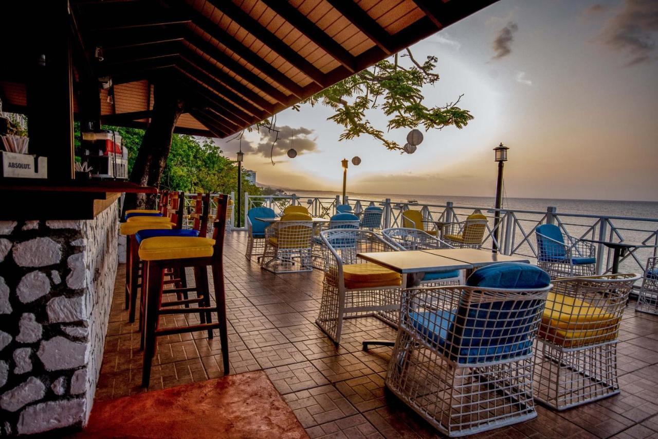Hibiscus Hotel