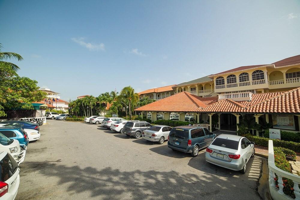 The Mt Hotel Bávaro
