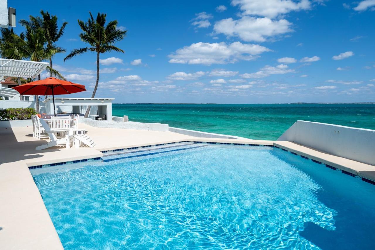 Water's Edge - Oceanfront With Private Pool Nassau