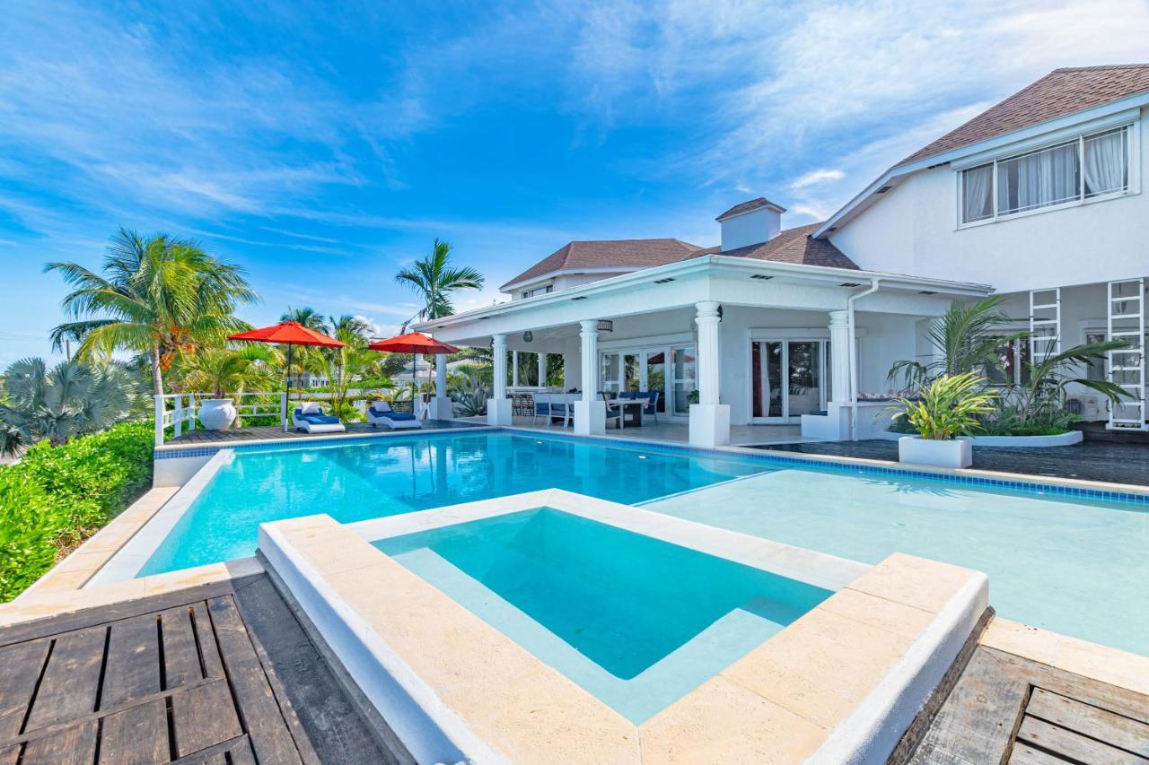 Northwinds - At Orange Hill - Private Pool Pousada *