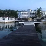 Waters Edge Guest House