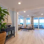 Harbour Mews - Oceanfront Townhouse