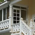 Bascombe Apartments