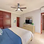 Beautiful 2 Bedroom Apartment With Bbq