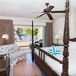 Savannah Beach Club Hotel