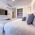 Fantastic New Penthouse W Rooftop Picuzzi