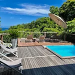 Case Coco Pointe Batterie. Piscine, Vue Mer, 4 P.