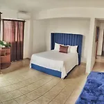 Acuarium Suite Resort