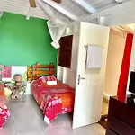 Case Coco Pointe Batterie. Piscine, Vue Mer, 4 P.