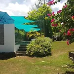 Garden Apartment-Beach-5Min Drive, 1 Hr Montego Bay, 25 Mins Ocho Rios, Welcome Breakfast Basket