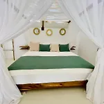 Leeloo Boutique Hotel