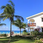 Carimar Beach Club