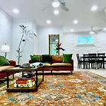 Seaside Family Oasis, King Bed, Private Pool, With Car