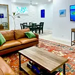 Seaside Family Oasis, King Bed, Private Pool, With Car