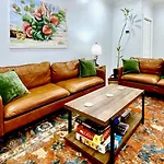 Seaside Family Oasis, King Bed, Private Pool, With Car